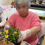 2025.5　花壇の準備も忘れずに