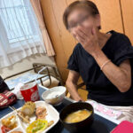 2026.8　夢中で召し上がっています。